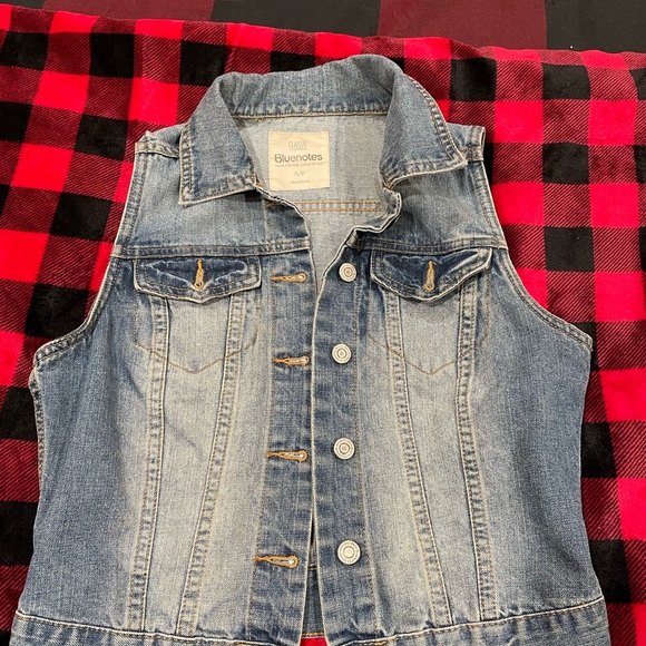 Jean vest - Picture 1 of 2